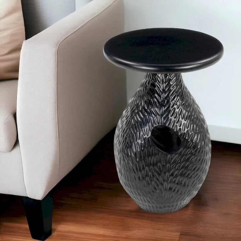 HomeRoots 20 Table d'appoint piédestal ronde en bois massif noir - 15' X '20.1' X '15