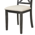 Salle à manger moderne en bois avec table ronde et chaises