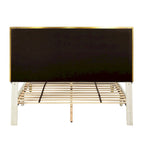 Lit plateforme entièrement capitonné DH BASIC Glam Beige avec accents dorés par Denhour